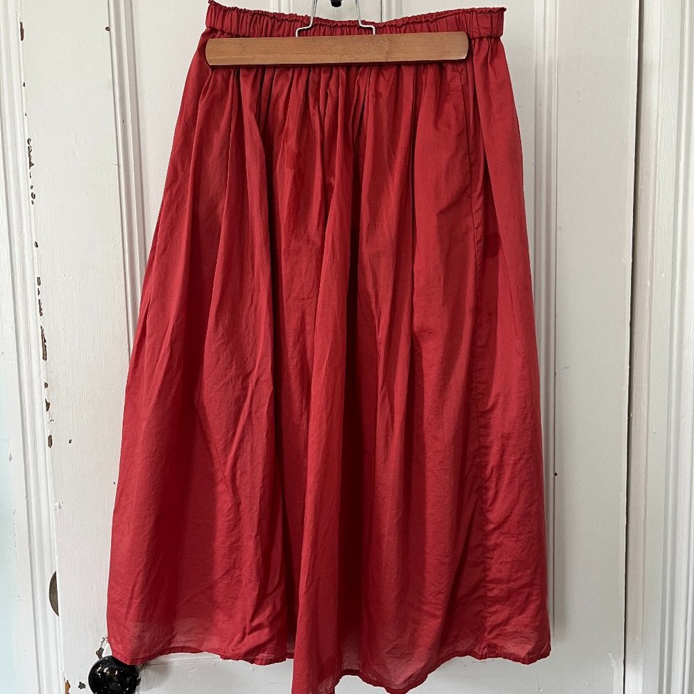 Uniqlo Skirt Elastic Waist and Pockets Red Size M